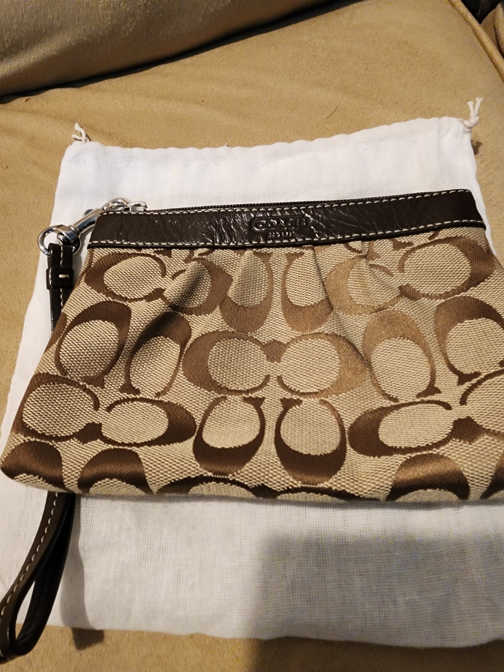 Coach Brown/Tan Signature Canvas Wristlet with Dust Bag - Picture 3 of 8